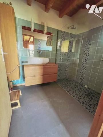 VILLA A ENERGIE PASSIVE  GAP SUR  TERRAIN DE 800M²