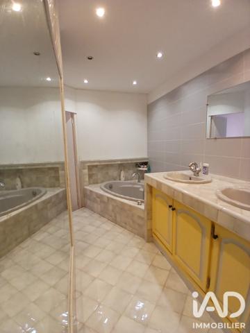 Appartement à vendre 4 pièces 124 m² Fréjus
