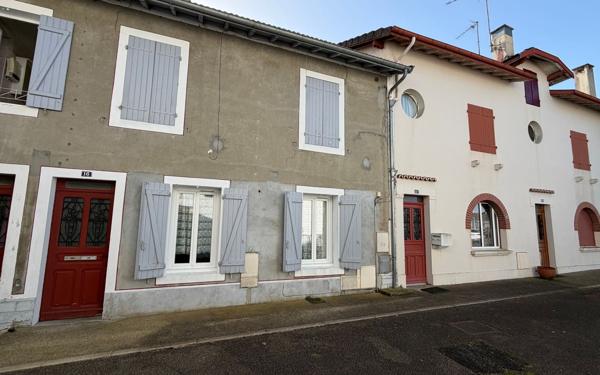 Immeuble à vendre    4 pièces • 83 m2 Saint-Sever
