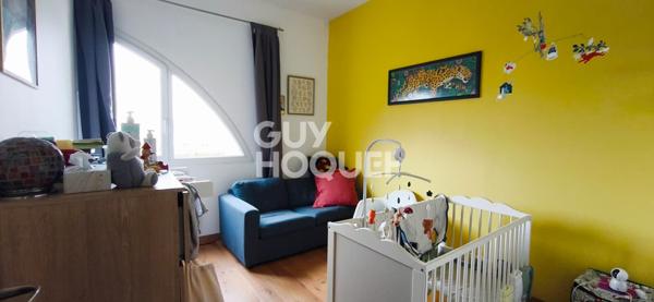 Duplex 4 pièce(s) 117m2 + 2 terrasses + 2 garages + piscine