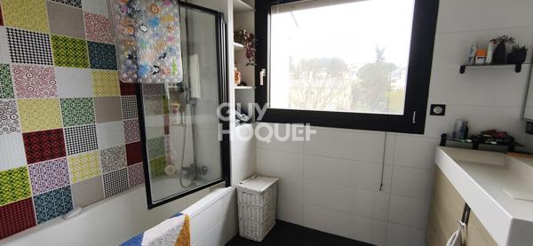 Duplex 4 pièce(s) 117m2 + 2 terrasses + 2 garages + piscine