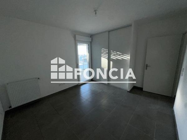 Location Appartement 2 pièces 41.12 m² - 7 RUE PIERRE GUIRAL Marseille 13003