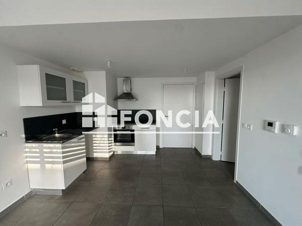 Location Appartement 2 pièces 41.12 m² - 7 RUE PIERRE GUIRAL Marseille 13003