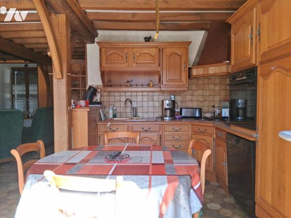 MAISON DE TROIS CHAMBRES sur terrain de 1511 m² - Garage. 