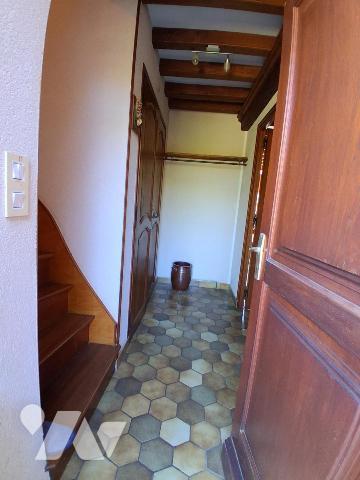 MAISON DE TROIS CHAMBRES sur terrain de 1511 m² - Garage. 