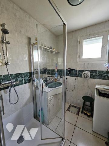 ORVAULT, maison de plain-pied, garage et parcelle de 324m²
