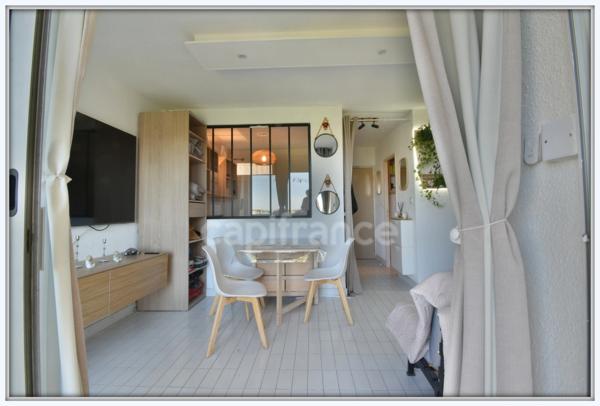 Appartement à vendre entièrement refait 2 pièces LE GRAU DU ROI (30)