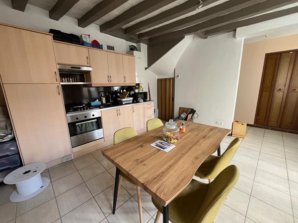 Maison de ville avec terrain + studio loué