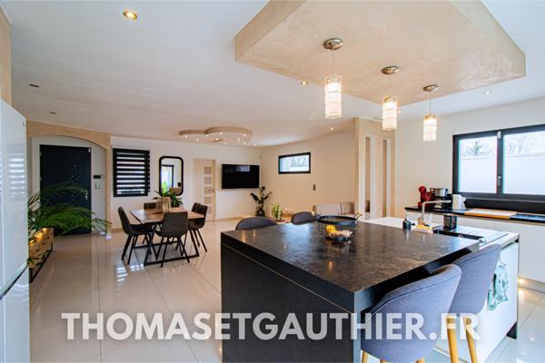 Sorgues (84700) Sorgues – Maison de plain-pied 116 m² sur une parcelle de 475m²