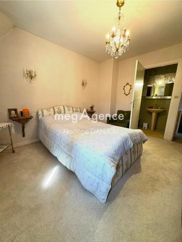 Maison à VIRE NORMANDIE, 14500 - 7 pièces 167m²