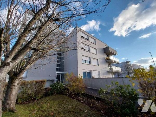 RENNES. Quartier POTERIE. Dans résidence "Le Toffoli", appartement de type 2 de 42.99 m2 situé ...