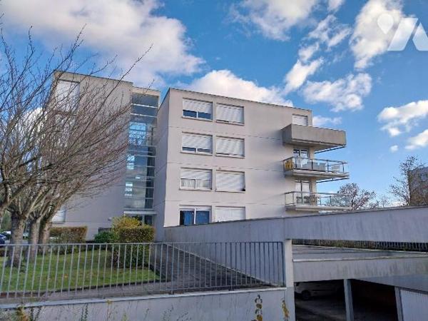 RENNES. Quartier POTERIE. Dans résidence "Le Toffoli", appartement de type 2 de 42.99 m2 situé ...