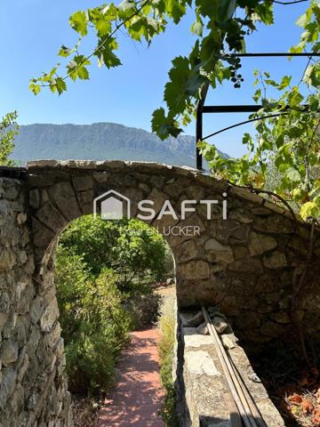 Havre de paix au cœur d’un village de charme