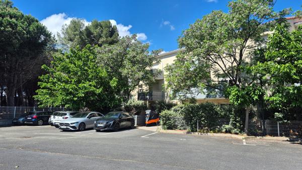 T2 sur Narbonne, vendu loué avec parking, terrasse et jardin