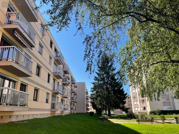 Appartement à vendre à Bourg-en-Bresse dans l'Ain (01000), ref : 01083-1924