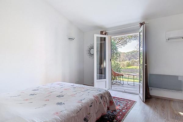 Maison 140 m² avec piscine, pool house et double garage .