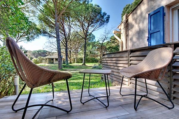 Maison 140 m² avec piscine, pool house et double garage .