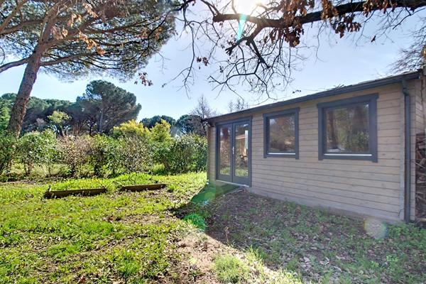 Maison 140 m² avec piscine, pool house et double garage .