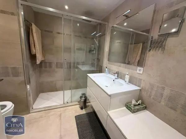 Appartement à louer 3 pièces 83m² Nice (06000)