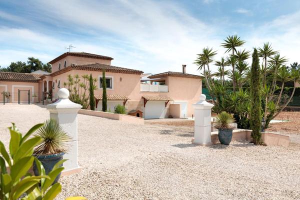 Propriété de Prestige à Proximité Immédiate de Cannes et Mougins