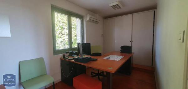 Local commercial à vendre 739m²