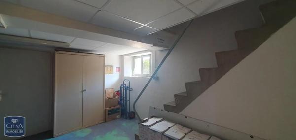 Local commercial à vendre 739m²