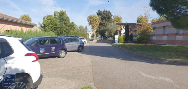 Local commercial à vendre 739m²