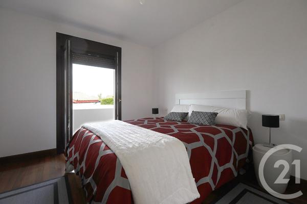 Maison à vendre  4 pièces - 112 m 2   HENDAYE  - 64