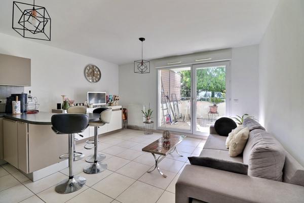 Plan-de-Cuques (13380) Charmant T3 de 59 m2 avec terrasse, garage et piscine.