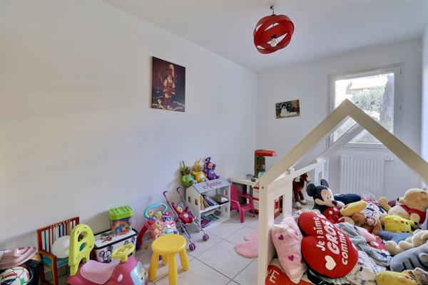 Plan-de-Cuques (13380) Charmant T3 de 59 m2 avec terrasse, garage et piscine.