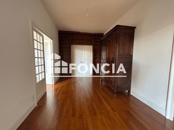 Location Appartement 5 pièces 126.8 m² - 11, RUE BOURGNEUF Roanne 42300