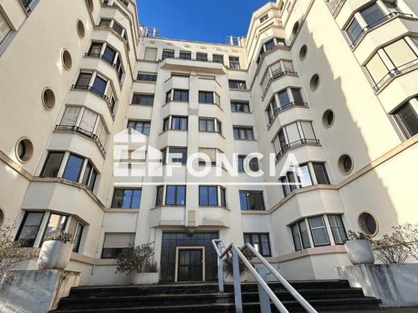 Location Appartement 5 pièces 126.8 m² - 11, RUE BOURGNEUF Roanne 42300