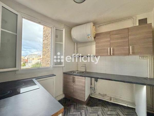 Appartement
         2 pièces
        - 35 m² 185 000 € *