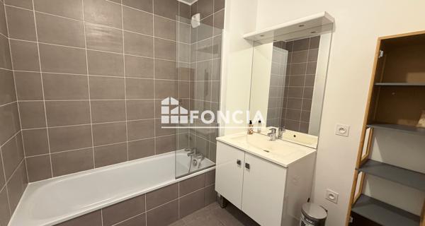 Location Appartement meublé 3 pièces 62.88 m² - Villeurbanne 69100