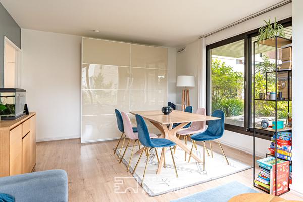 Rez-d’esplanade en hyper centre