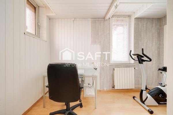 Ideal première acquisition, proche de toutes commodités, axe A31 à moins de 10mn, gare SNCF...