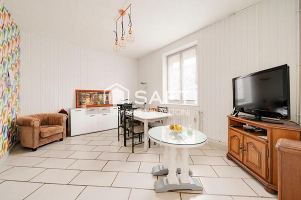 Ideal première acquisition, proche de toutes commodités, axe A31 à moins de 10mn, gare SNCF...