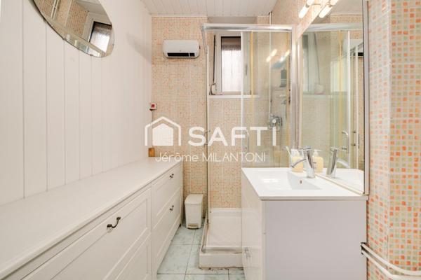 Ideal première acquisition, proche de toutes commodités, axe A31 à moins de 10mn, gare SNCF...