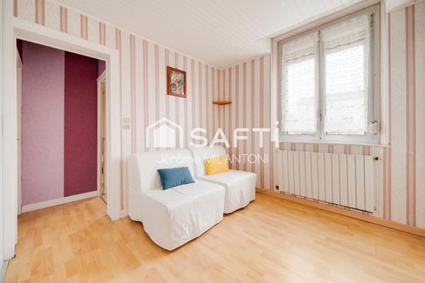 Ideal première acquisition, proche de toutes commodités, axe A31 à moins de 10mn, gare SNCF...