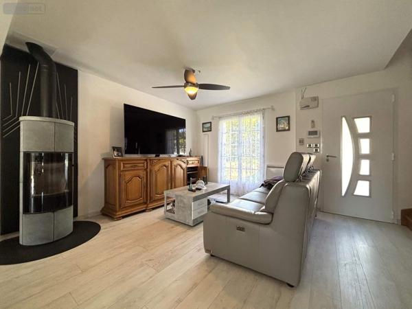 Maison à vendre à Saint-Antoine-du-Rocher dans l'Indre-et-Loire (37360), ref : 37037/378