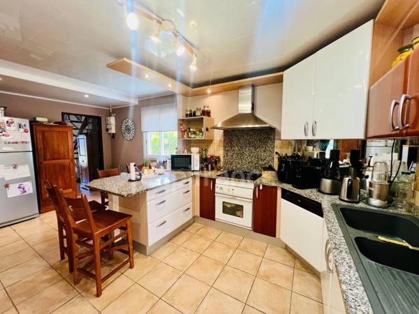 Maison à vendre 6 pièces à la Montagne secteur SAINT BERNARD (974)