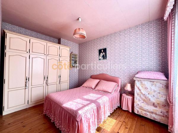 Vente
                Maison96 m² - 4 Pièces -
                    ROYAN (17200)
