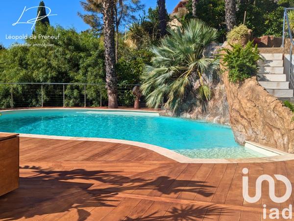 Maison d’architecte 8 pièces de 288 m² à Hyères (83400)