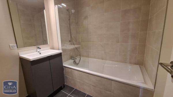 Appartement à louer 3 pièces 76.45m²