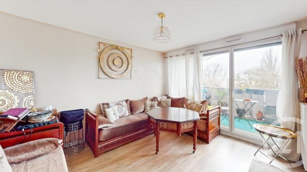 Appartement F3 à vendre  3 pièces - 63,80 m2 LA COURNEUVE - 93
