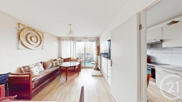 Appartement F3 à vendre  3 pièces - 63,80 m2 LA COURNEUVE - 93