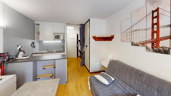 STUDIO 18,50 M² ENTIEREMENT RENOVE RDJ + GARAGE