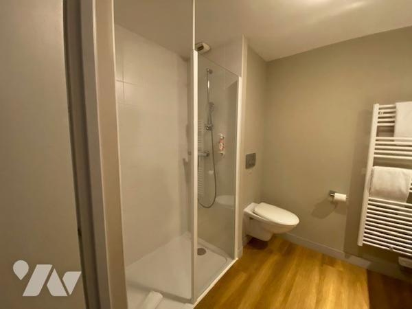 Rue de Mulhouse - Centre ville, Ds résidence Sénior, chambre de services de 21 m²  ;