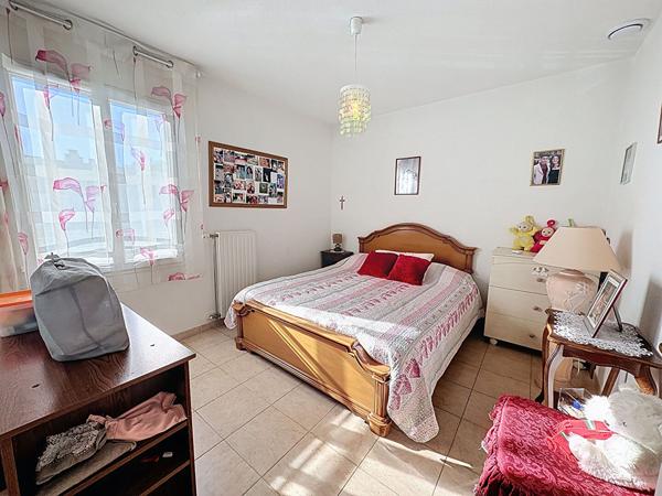 Saint-Laurent-du-Var Maison récente T4 de 96 m² avec extérieur et piscine