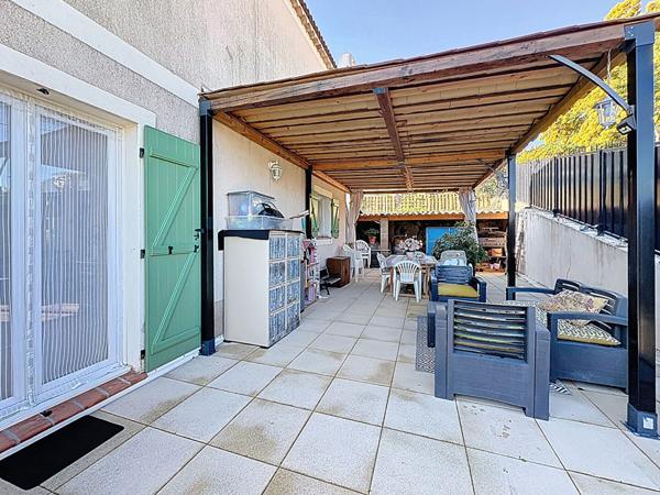 Saint-Laurent-du-Var Maison récente T4 de 96 m² avec extérieur et piscine